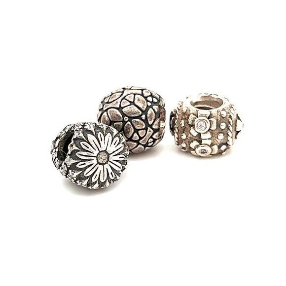 3 Silver Charms - Picture 3 of 4